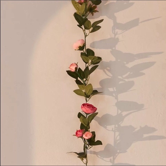 Decorative Rose Vine Garland - Picture 3 of 3